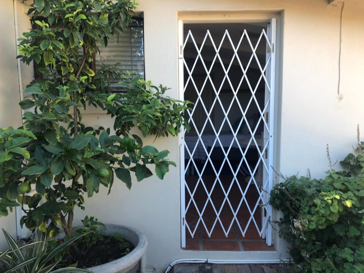 Just A Bed Apartamento Stellenbosch Exterior foto